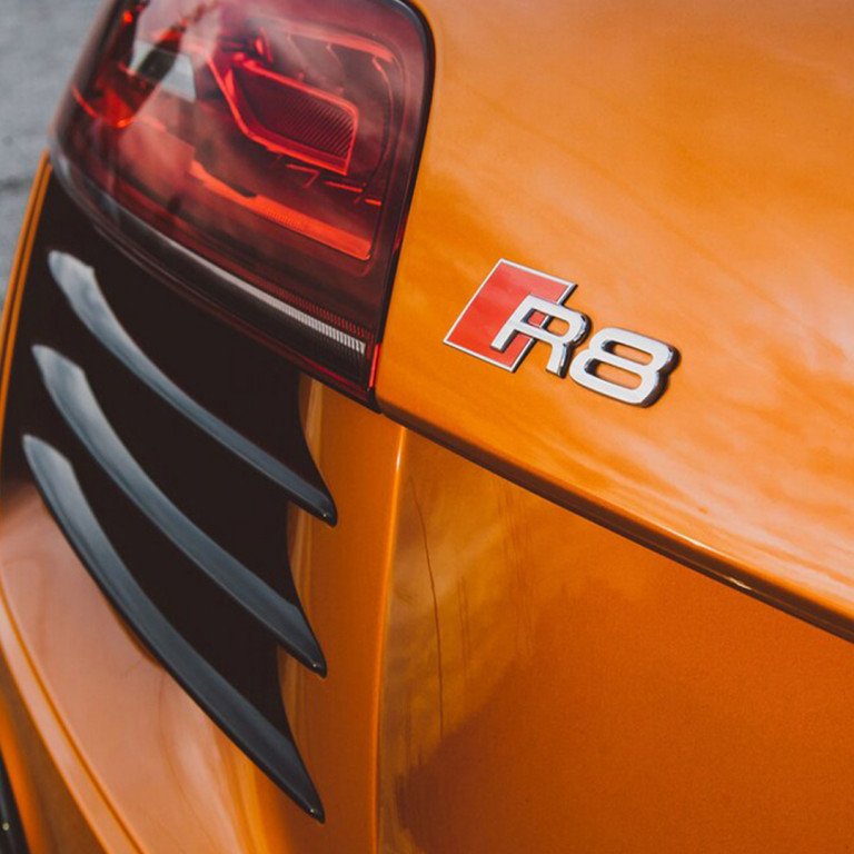 R8 V8